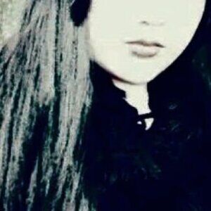 Meet your Posher, Hélbi